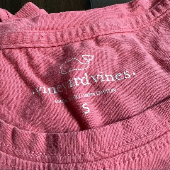 Vineyard Vines “Flags” Graphic Front Pocket Fitted Tee Shirt - Salmon Pink - Picture 7 of 7